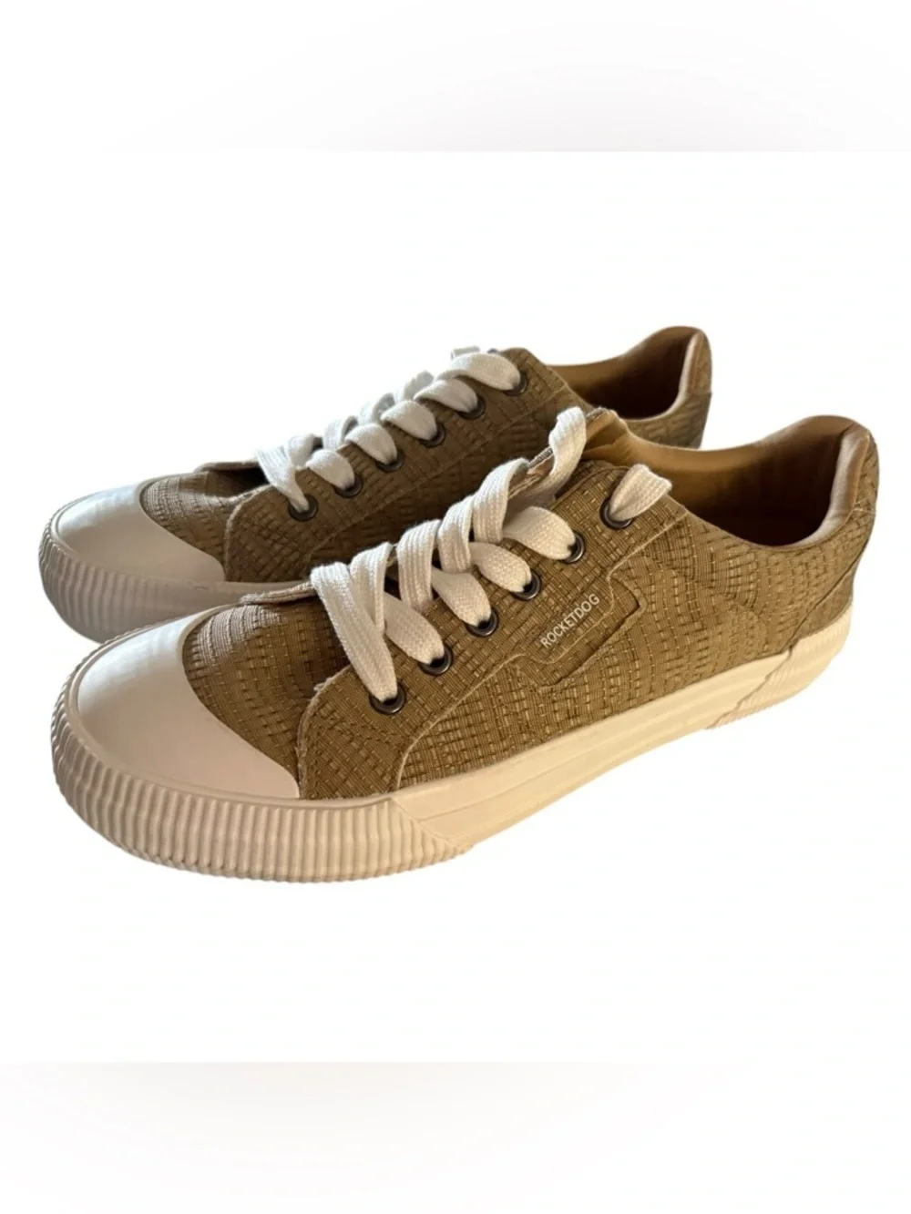 Women’s Rocket Dog Cheery Textured Sneakers